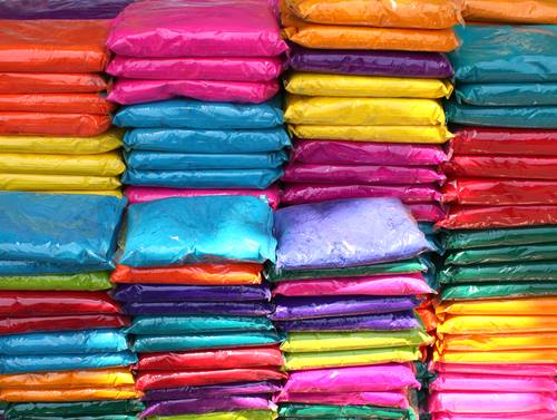 Usare polvere di colore Holi Colors in buste da 80-100 grammi o usare polvere Holi Colors sfuso da 10Kg ?