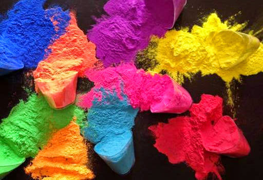 Holi Color sul mercato. Come scegliere i migliori Holi Color. Facciamo chiarezza sugli Holi Colors